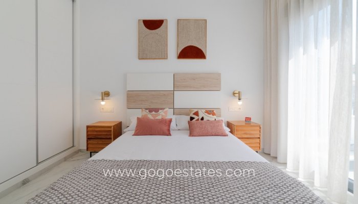 Revente - Maison - Villa Individuelle - Torrevieja - Torrevieja Centro