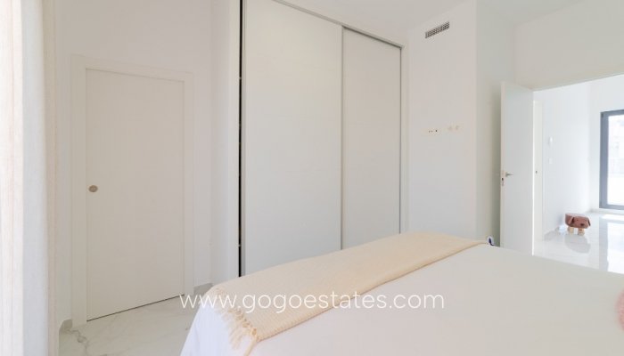 Revente - Maison - Villa Individuelle - Torrevieja - Torrevieja Centro