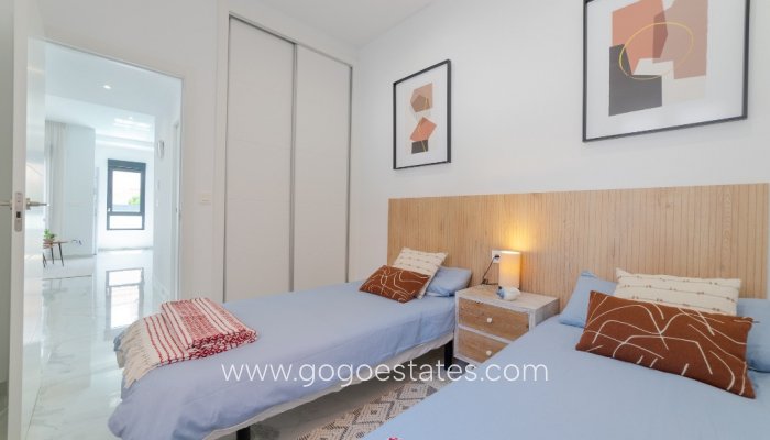 Revente - Maison - Villa Individuelle - Torrevieja - Torrevieja Centro