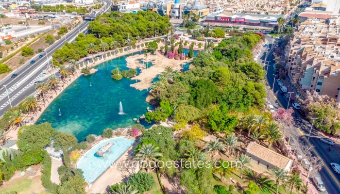 Revente - Maison - Villa Individuelle - Torrevieja - Torrevieja Centro