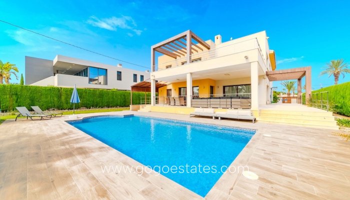 Te koop - Huis - Vrijstaande Villa - Orihuela - Cabo Roig