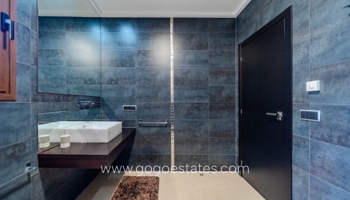 Te koop - Huis - Vrijstaande Villa - Orihuela - Cabo Roig