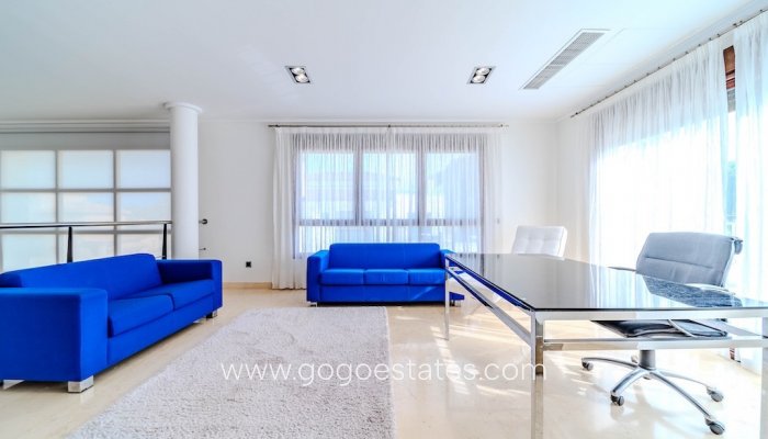 Te koop - Huis - Vrijstaande Villa - Orihuela - Cabo Roig