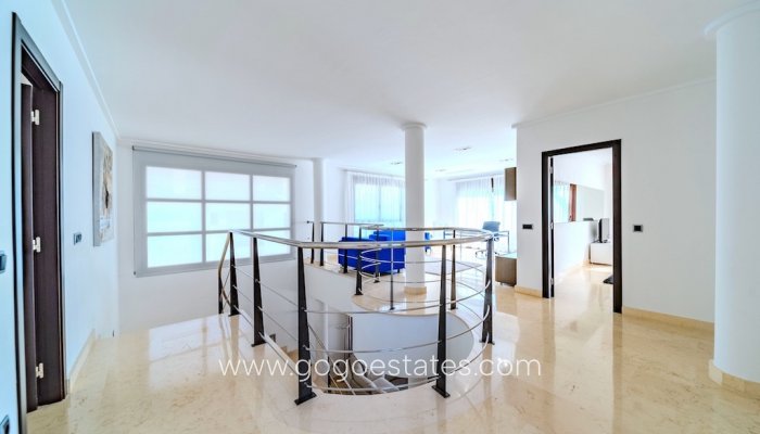 Te koop - Huis - Vrijstaande Villa - Orihuela - Cabo Roig