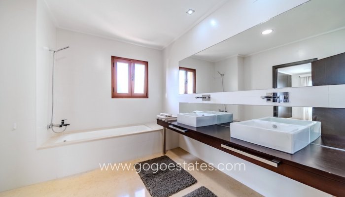 Te koop - Huis - Vrijstaande Villa - Orihuela - Cabo Roig
