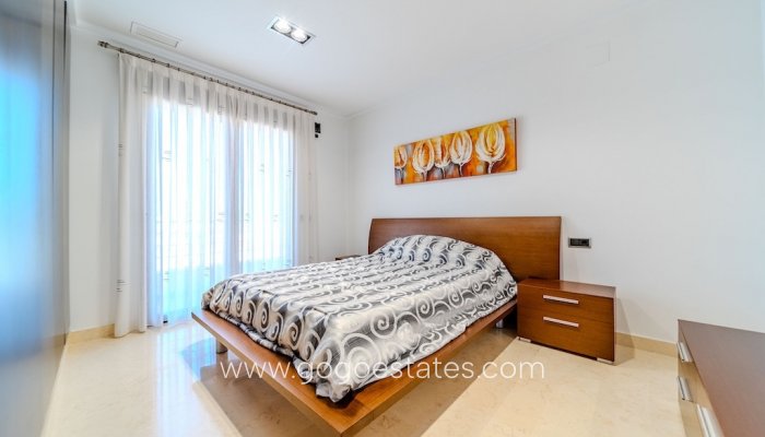 Te koop - Huis - Vrijstaande Villa - Orihuela - Cabo Roig