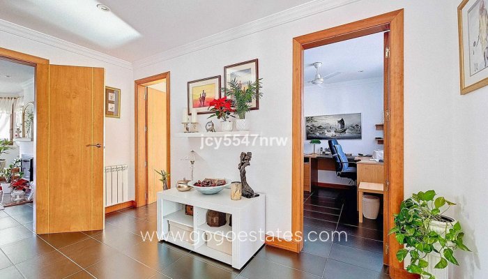 Te koop - Huis - Vrijstaande Villa - Pinoso - Pinoso Centro