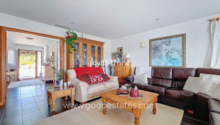 Te koop - Huis - Vrijstaande Villa - Pinoso - Pinoso Centro