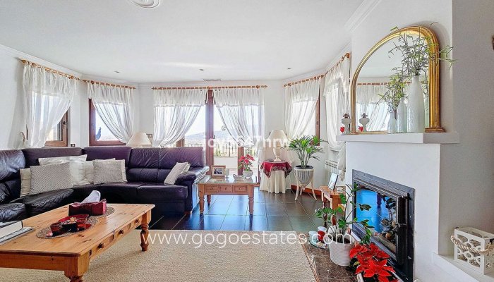 Te koop - Huis - Vrijstaande Villa - Pinoso - Pinoso Centro