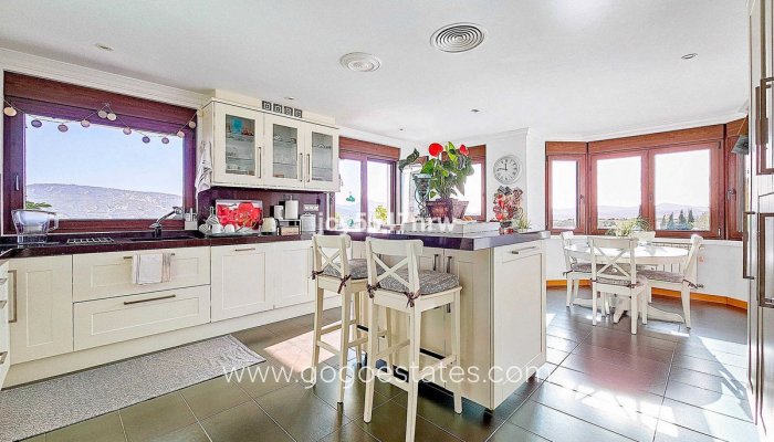 Te koop - Huis - Vrijstaande Villa - Pinoso - Pinoso Centro