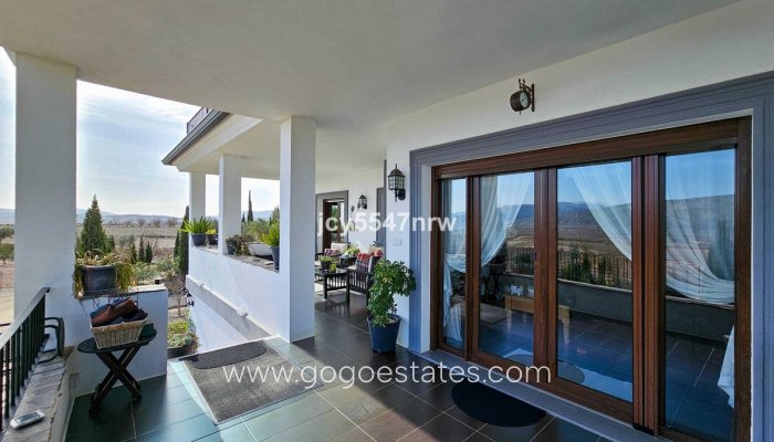 Te koop - Huis - Vrijstaande Villa - Pinoso - Pinoso Centro