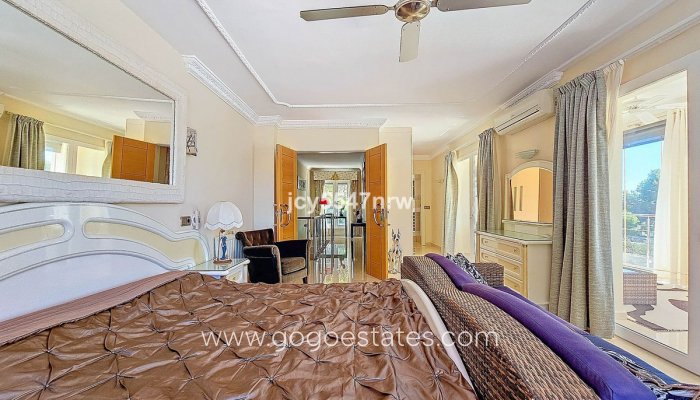 Te koop - Huis - Vrijstaande Villa - Teulada - Moraira