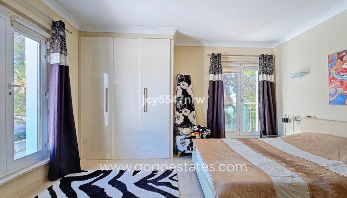 Te koop - Huis - Vrijstaande Villa - Teulada - Moraira