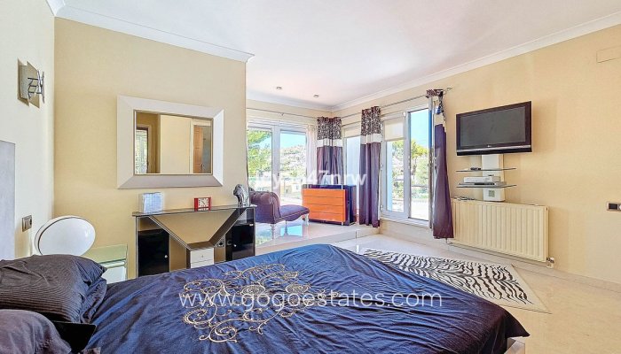 Te koop - Huis - Vrijstaande Villa - Teulada - Moraira