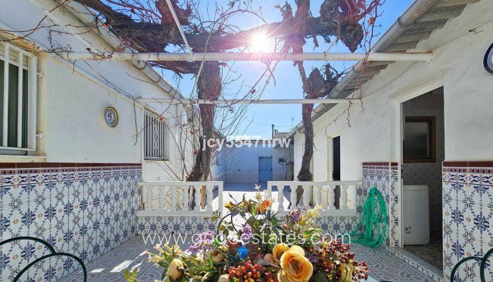 Te koop - Huis - Stadswoning - Pinoso - Pinoso Centro