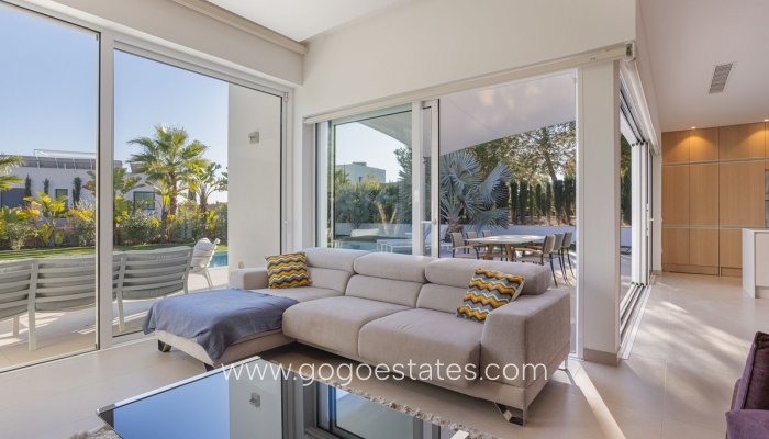 Te koop - Huis - Vrijstaande Villa - Orihuela - Orihuela Centro