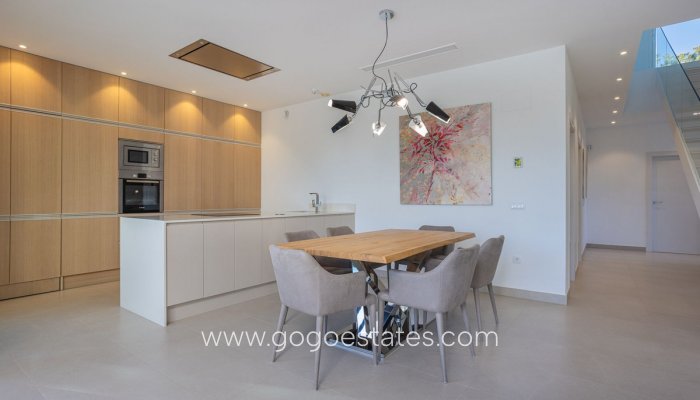 Te koop - Huis - Vrijstaande Villa - Orihuela - Orihuela Centro