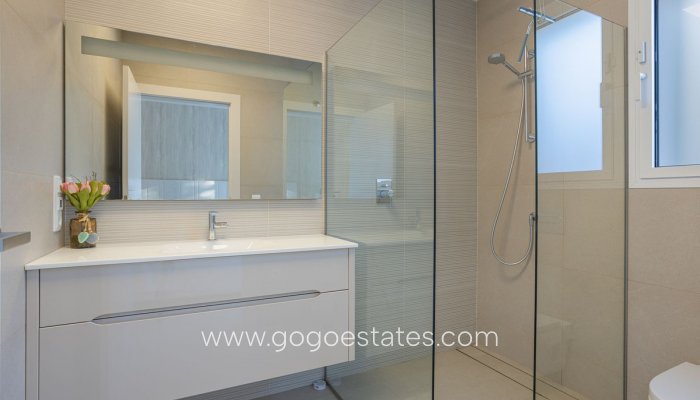 Te koop - Huis - Vrijstaande Villa - Orihuela - Orihuela Centro