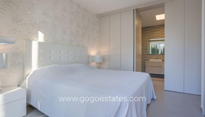 Te koop - Huis - Vrijstaande Villa - Orihuela - Orihuela Centro