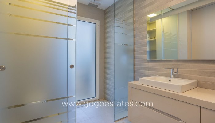 Te koop - Huis - Vrijstaande Villa - Orihuela - Orihuela Centro