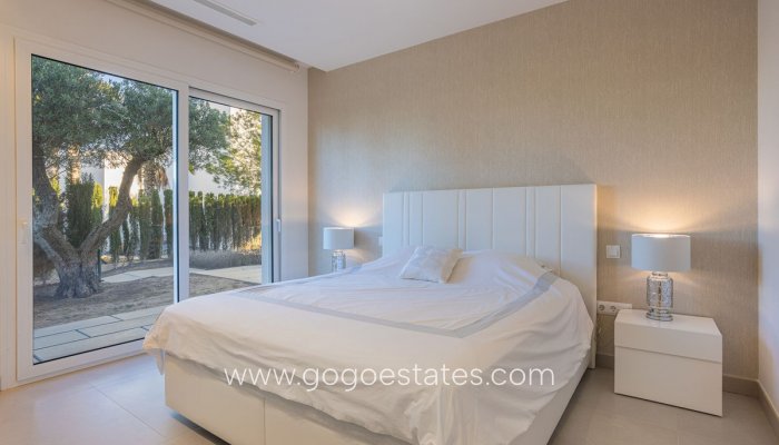 Te koop - Huis - Vrijstaande Villa - Orihuela - Orihuela Centro