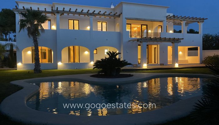 Te koop - Huis - Vrijstaande Villa - Benissa - Benissa Centro