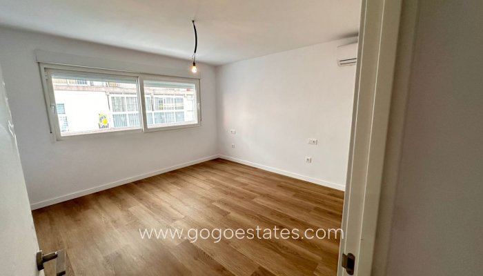 Te koop - Appartement - Appartement op de middelste verdieping - Benidorm - Benidorm Centro