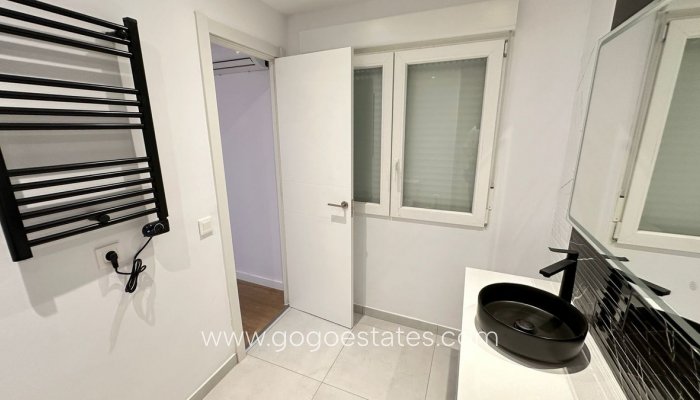 Te koop - Appartement - Appartement op de middelste verdieping - Benidorm - Benidorm Centro