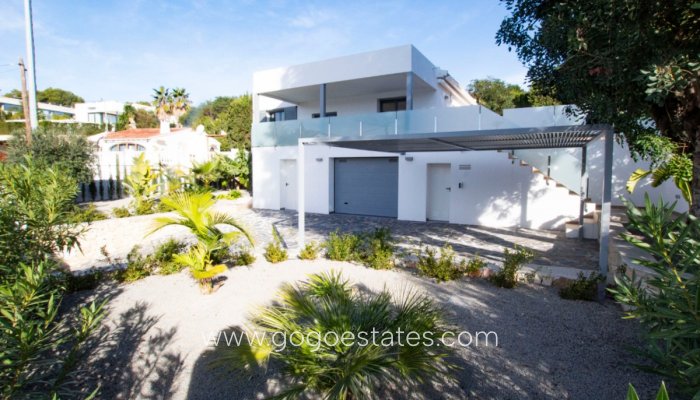 Te koop - Huis - Vrijstaande Villa - Benissa - La Fustera