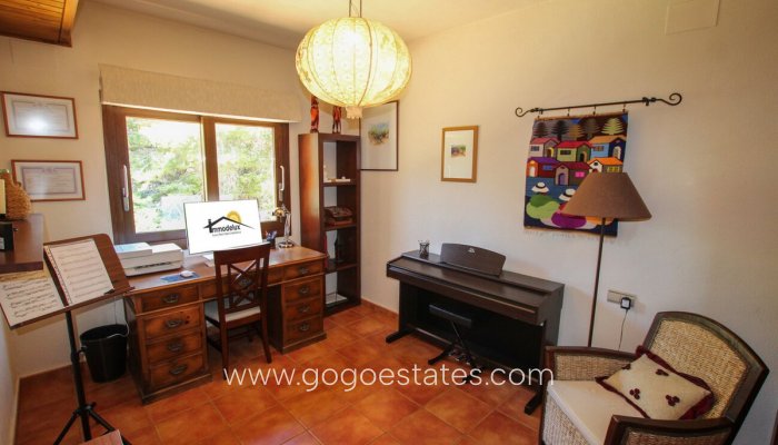 Te koop - Huis - Vrijstaande Villa - Calpe - Calpe Centro