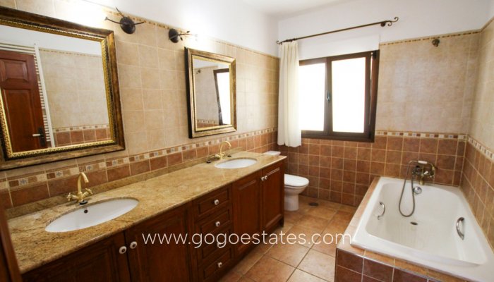 Te koop - Huis - Vrijstaande Villa - Altea - Altea La Vella