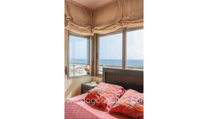 Resale - Apartment - Middle Floor Apartment - Torrevieja - Torrevieja Centro