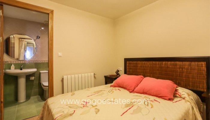 Resale - Apartment - Middle Floor Apartment - Torrevieja - Torrevieja Centro