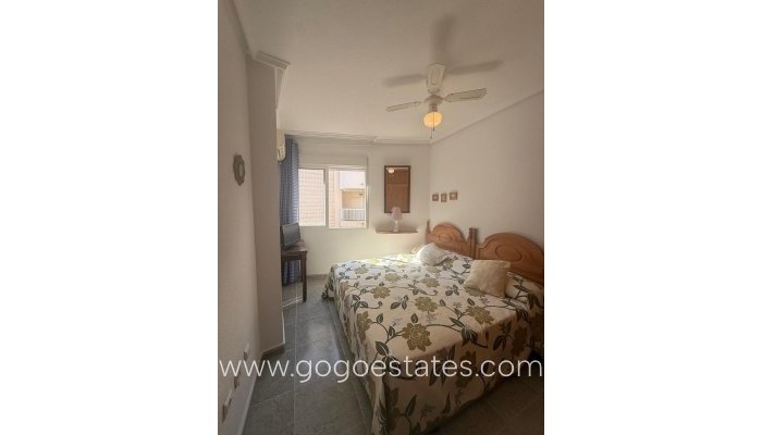 Te koop - Appartement - Appartement op de middelste verdieping - Torrevieja - Torrevieja Centro