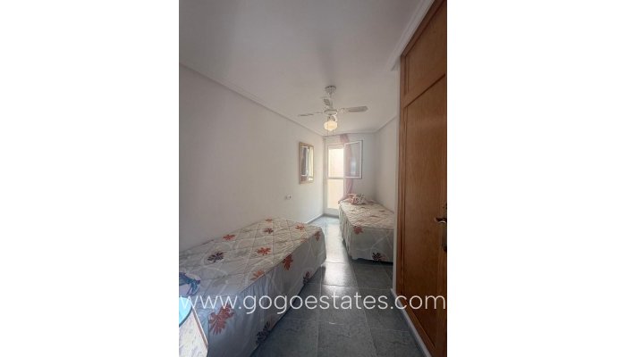 Te koop - Appartement - Appartement op de middelste verdieping - Torrevieja - Torrevieja Centro