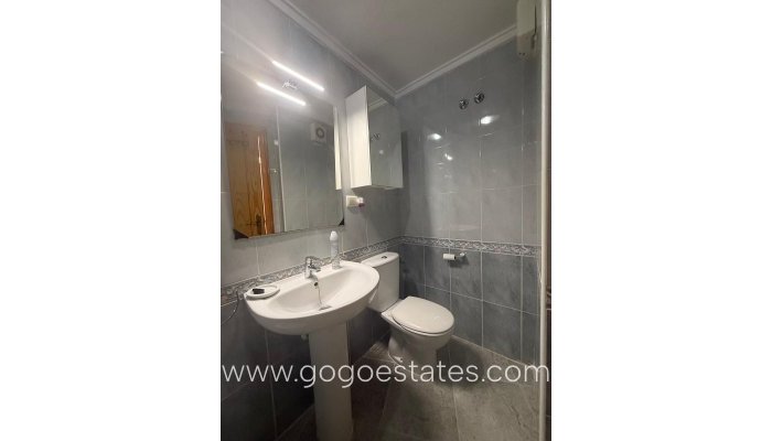 Te koop - Appartement - Appartement op de middelste verdieping - Torrevieja - Torrevieja Centro