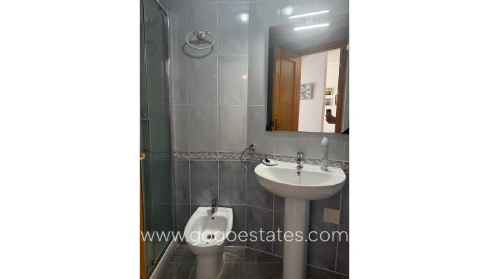 Te koop - Appartement - Appartement op de middelste verdieping - Torrevieja - Torrevieja Centro