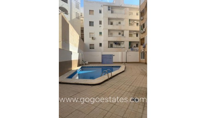 Te koop - Appartement - Appartement op de middelste verdieping - Torrevieja - Torrevieja Centro