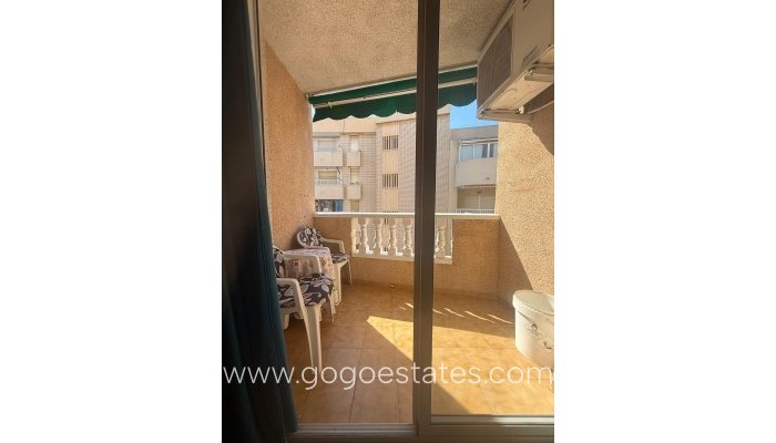 Te koop - Appartement - Appartement op de middelste verdieping - Torrevieja - Torrevieja Centro