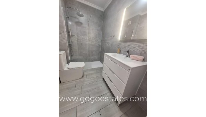 Te koop - Appartement - Appartement op de middelste verdieping - Torrevieja - Playa del Cura