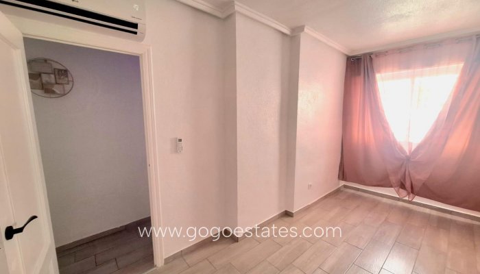 Te koop - Appartement - Appartement op de middelste verdieping - Torrevieja - Playa del Cura