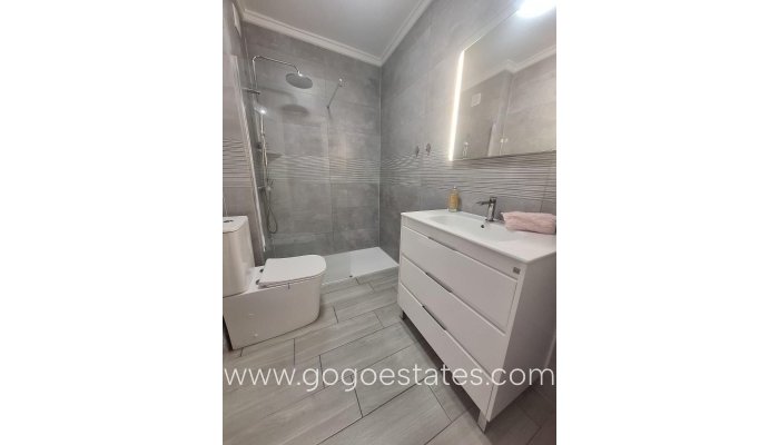 Te koop - Appartement - Appartement op de middelste verdieping - Torrevieja - Playa del Cura