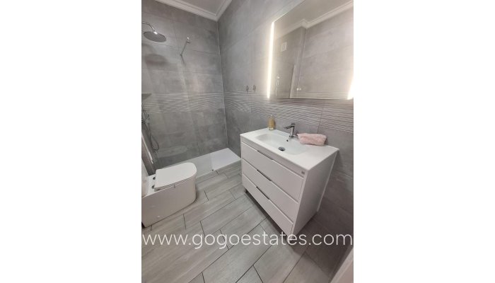 Te koop - Appartement - Appartement op de middelste verdieping - Torrevieja - Playa del Cura
