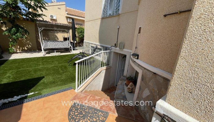 Te koop - Huis - Vrijstaande Villa - Rojales - Quesada