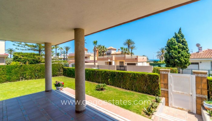 Te koop - Huis - Vrijstaande Villa - Torrevieja - La veleta