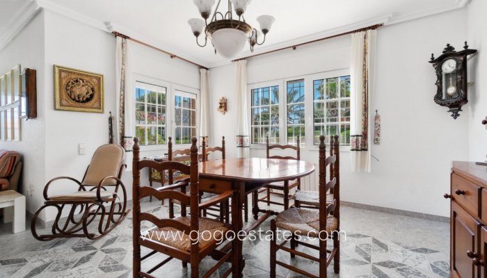 Te koop - Huis - Vrijstaande Villa - Torrevieja - La veleta