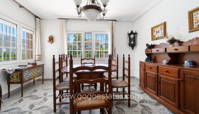 Te koop - Huis - Vrijstaande Villa - Torrevieja - La veleta