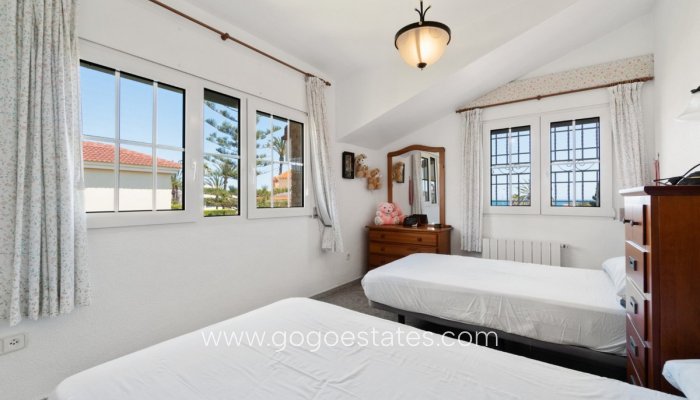 Te koop - Huis - Vrijstaande Villa - Torrevieja - La veleta