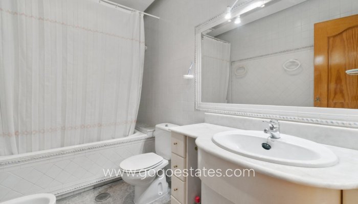 Te koop - Huis - Vrijstaande Villa - Torrevieja - La veleta