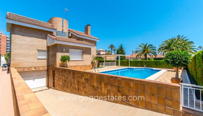 Te koop - Huis - Vrijstaande Villa - Torrevieja - La veleta